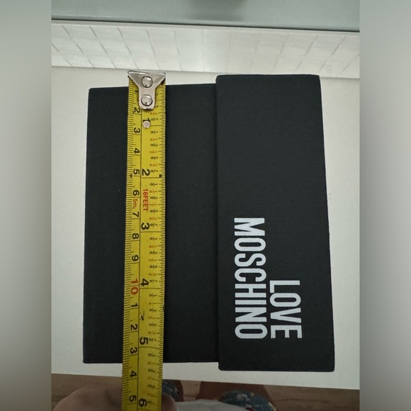 Love Moschino Shoes Box. - Picture 4 of 5